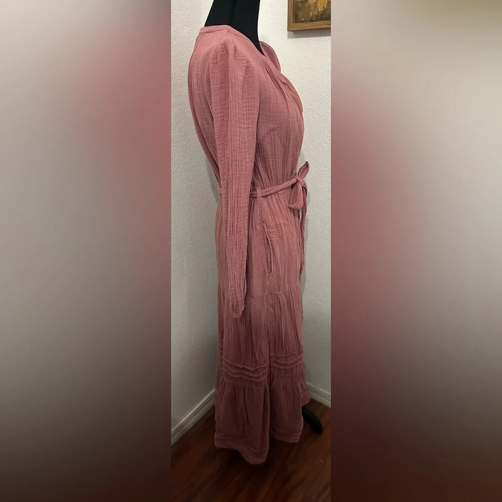 XiRENA Addison Seersucker Belted Midi Dress in Rose - Size XS